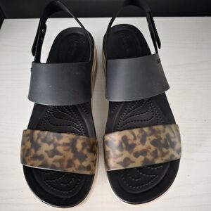 Crocs Brooklyn Low Wedge Sandal